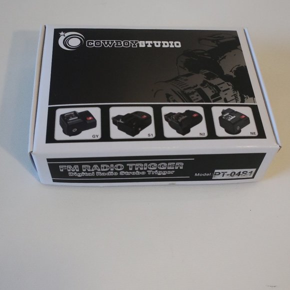 NIB Cowboy Studio FM Digital Radio Strobo Trigger Model PT-04S1 - Picture 1 of 6